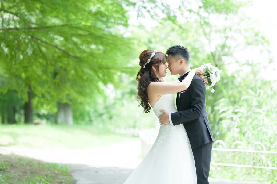 衣裳店直営の豊富なドレスで前撮り