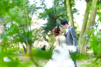 ドレス姿で撮影する滋賀県で人気のフォトウェディング